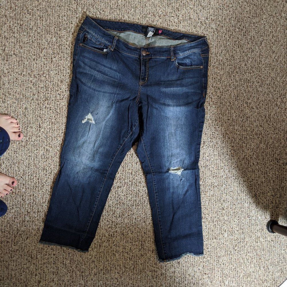 Torrid Boyfriend Cropped Denim - Size 22